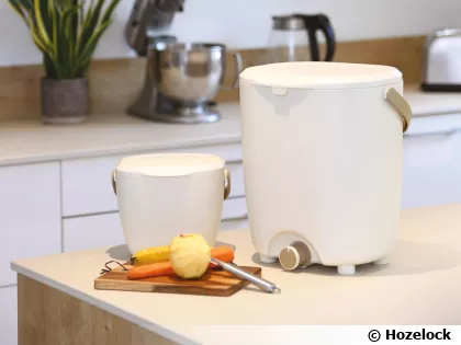 Composteur de cuisine bokashi et son eau � compost par Hozelock 