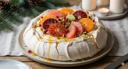 Pavlova aux agrumes : la recette qui apporte le soleil d'hiver dans l'assiette