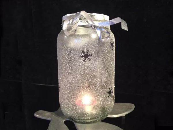 Recycler les bocaux en verre en décoration de Noël