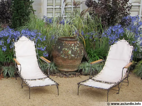 Coin repos avec chaises longues