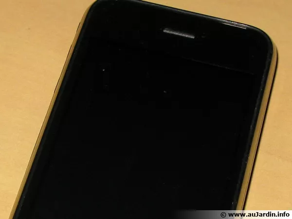 Un téléphone portable produit un rayonnement à sa proximité...