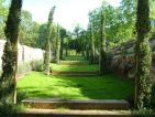 Jardin des Oules, allée florentine, entrée du labyrinthe Jardin des Oules, allée florentine, entrée du labyrinthe