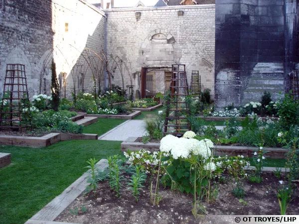 Le jardin des Innocents  Troyes