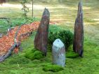 Le Jardin «Très mousse » par Marilyne LEVECQ, les menhirs Le Jardin «Très mousse » par Marilyne LEVECQ, les menhirs