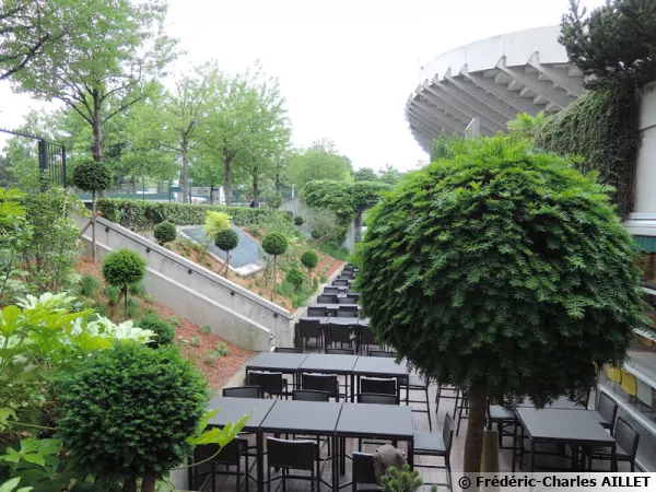 Les jardins cinématiques de Roland Garros, terrasse du stade Suzanne LENGLEN