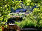 Les jardins écologiques de Terre Vivante en juin