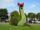 Meudon, R�alisation d'un dragon en mosa�culture