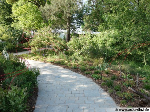 Allée d'entrée du jardin d'essai de l'OTJ 2014