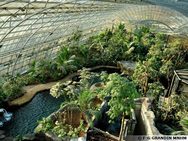 La grande serre au parc zoologique de Paris