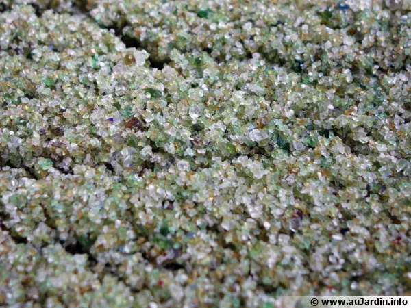Verre recycl utilis pour la filtration, existe en diffrentes granulomtries