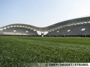 La pelouse d'un stade de rugby est soumise à rude épreuve