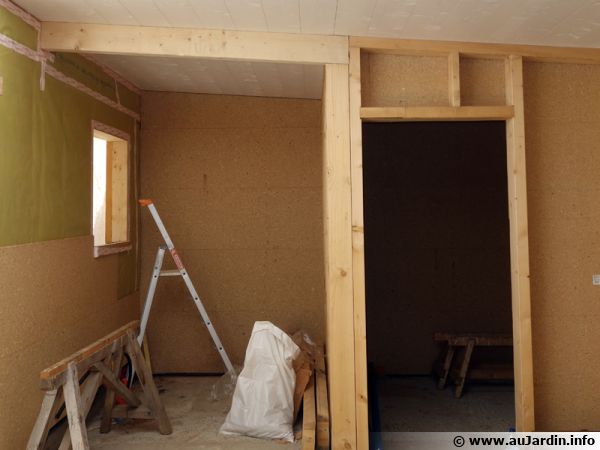 Une construction à ossature bois avec ses différents matériaux isolants