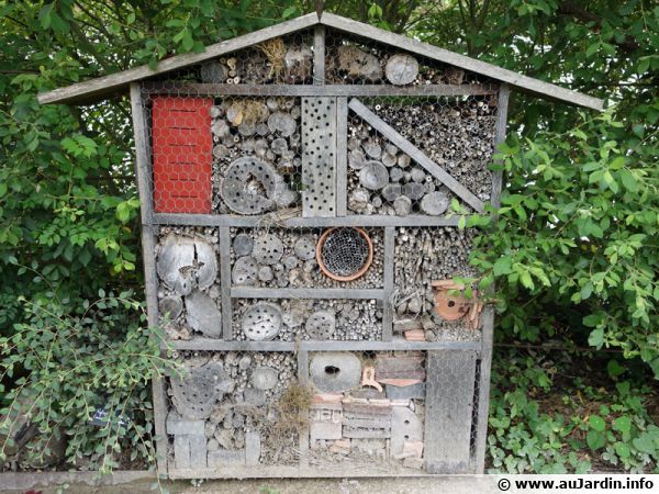Un hôtel à insectes