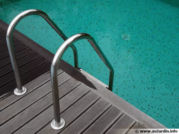 Une eau cristalline pour la piscine