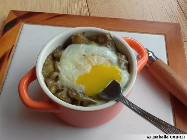 Cassolette d'aubergine et œuf cocotte