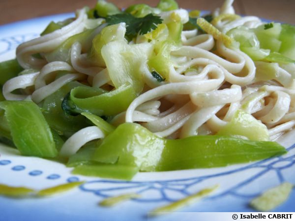 Linguine de riz complet et tagliatelles de courgette au citron