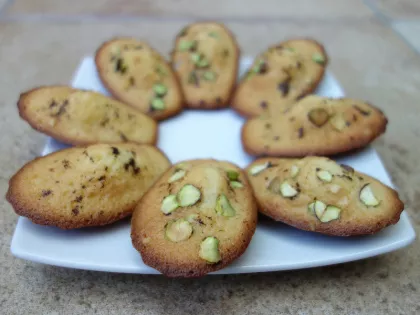 Madeleines aux pistaches