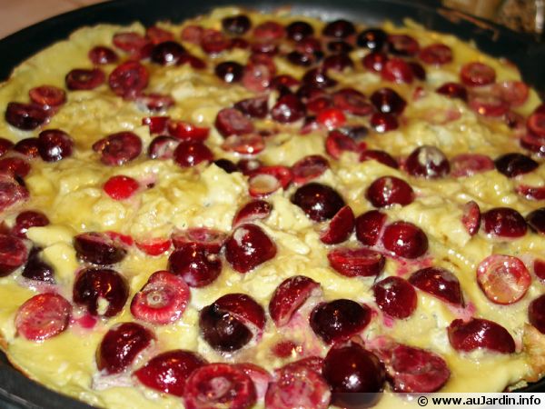 Omelette aux cerises