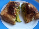 Omelette garnie aux courgettes, cuite au wok