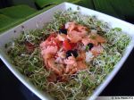 Salade de riz de la mer et sa couronne de graines germées