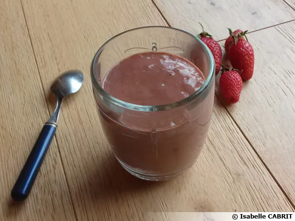 Smoothie banane fraise caroube