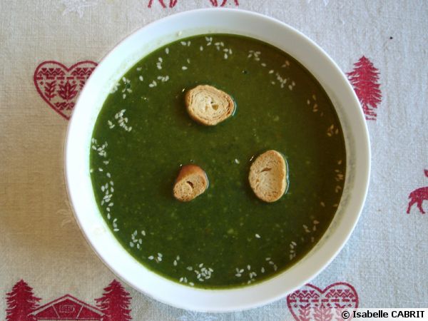 Soupe aux épinards et aux flocons d'avoines
