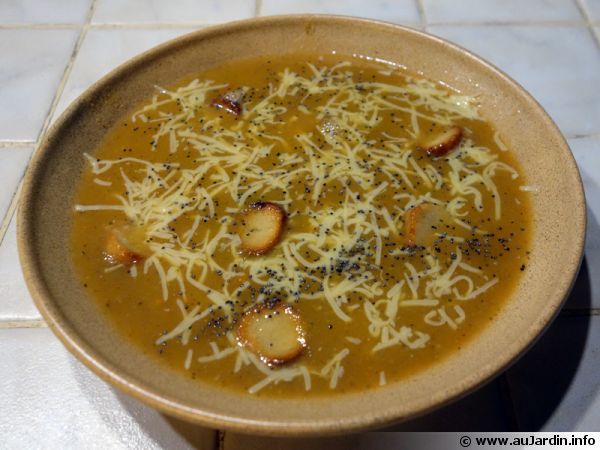 Soupe hivernale aux graines de pavot