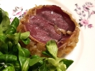Tatin de magret de canard au confit d'oignons