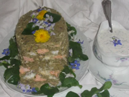 Terrine de poisson aux fleurs et herbes