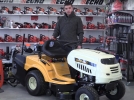 Bien choisir et utiliser une tondeuse autoporte